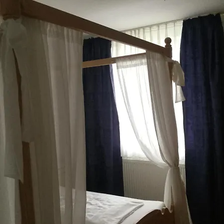 Haus Anker 9 *